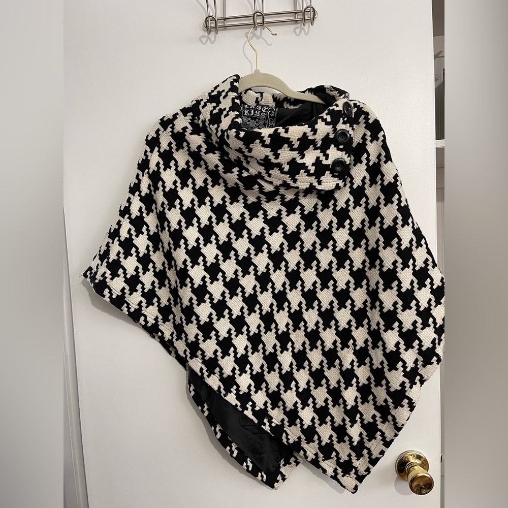 Black and White poncho
